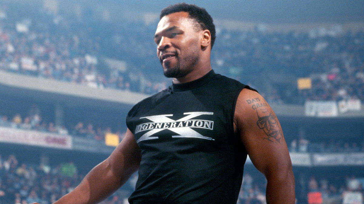 Mike Tyson in D-Generation X t-shirt