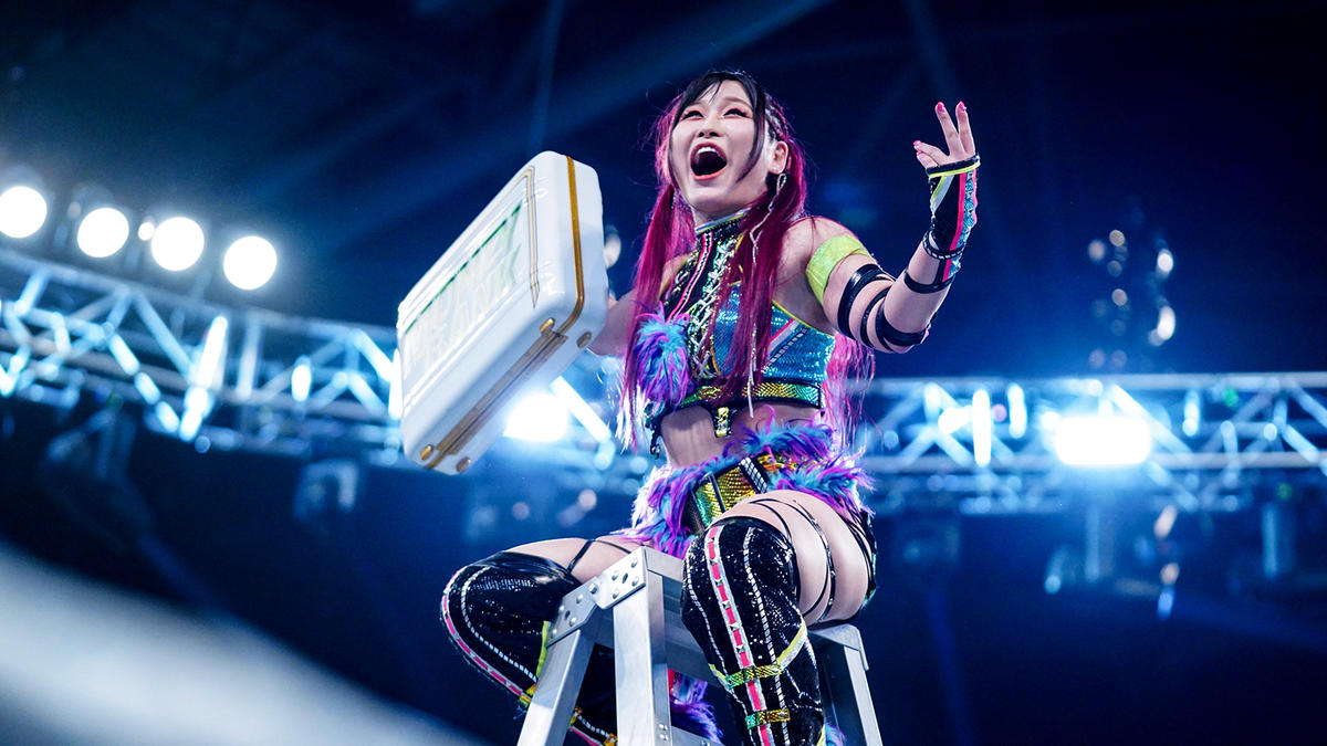 IYO SKY wins Money In The Bank